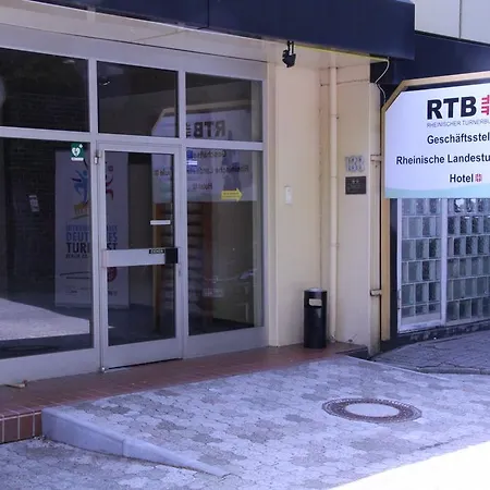 Rtb-hotel - Sportschule ホテル 2*