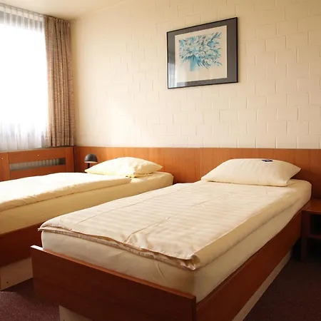 Rtb-hotel - Sportschule ホテル